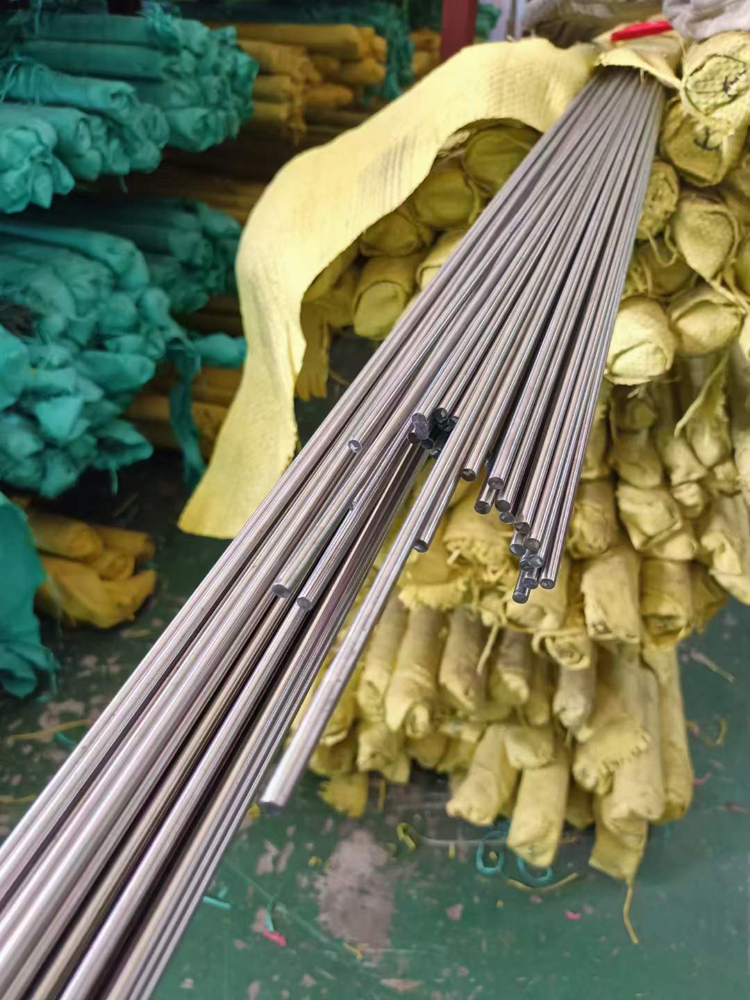 廠價(jià)直銷 量大從優(yōu) 不 銹 鋼  430.SUS304.304L.321.316.316L.309S.310S .904L.2205.2507不 銹 鋼 管 1Cr18Ni9Ti. 06Cr19Ni10. 316L. 310S.2205.2507.904L